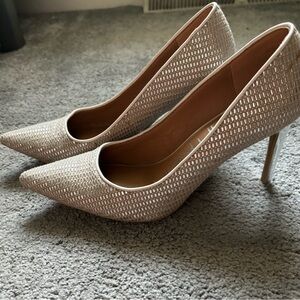 Calvin Klein Silver Metallic Heels. Womens size 7